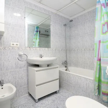 Cadiz 4-B * Benidorm