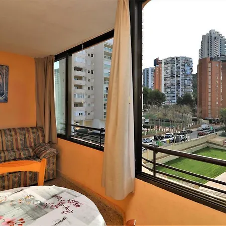 Cadiz 4-B * Benidorm